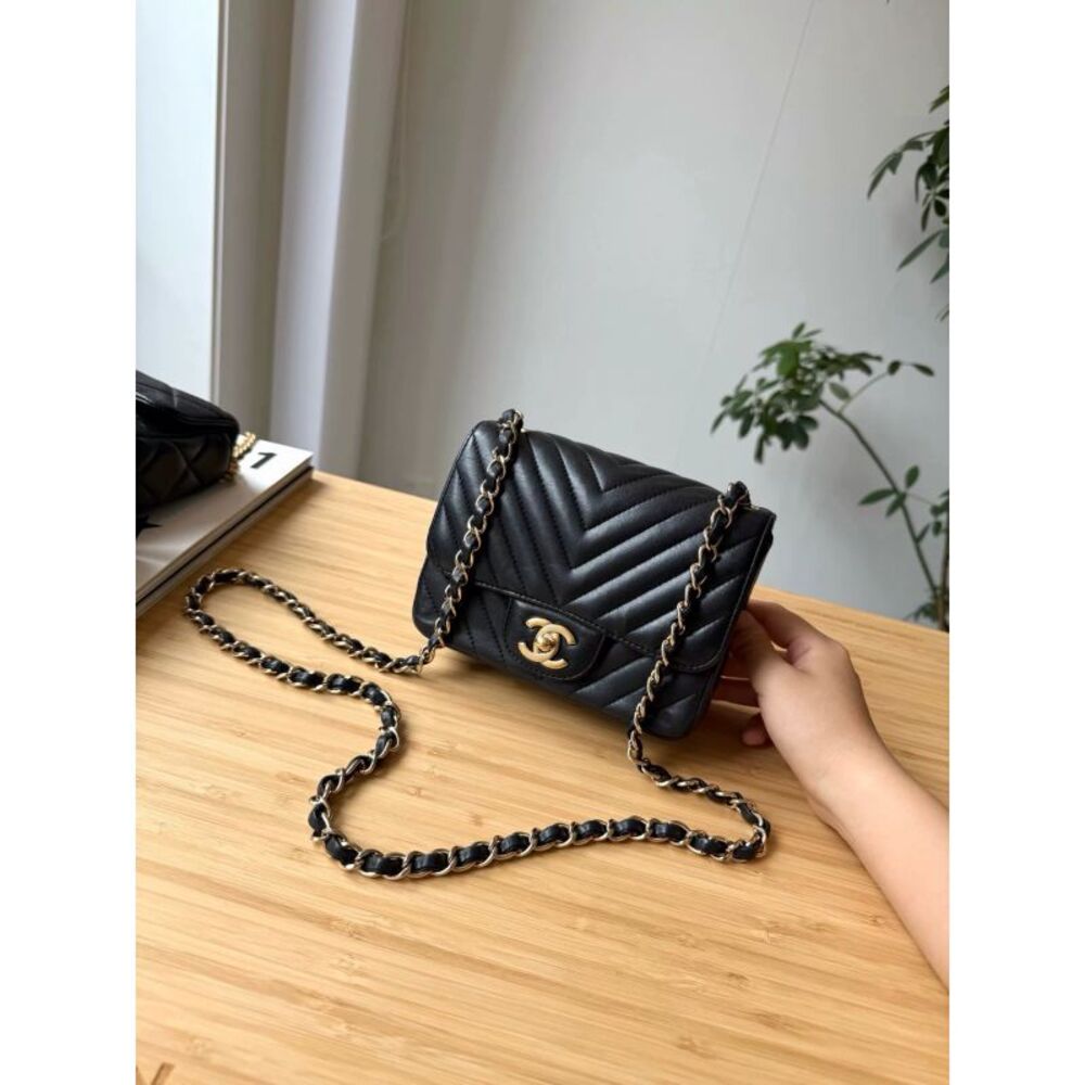 Chanel Women Pre-Loved Bag Very Good Condition